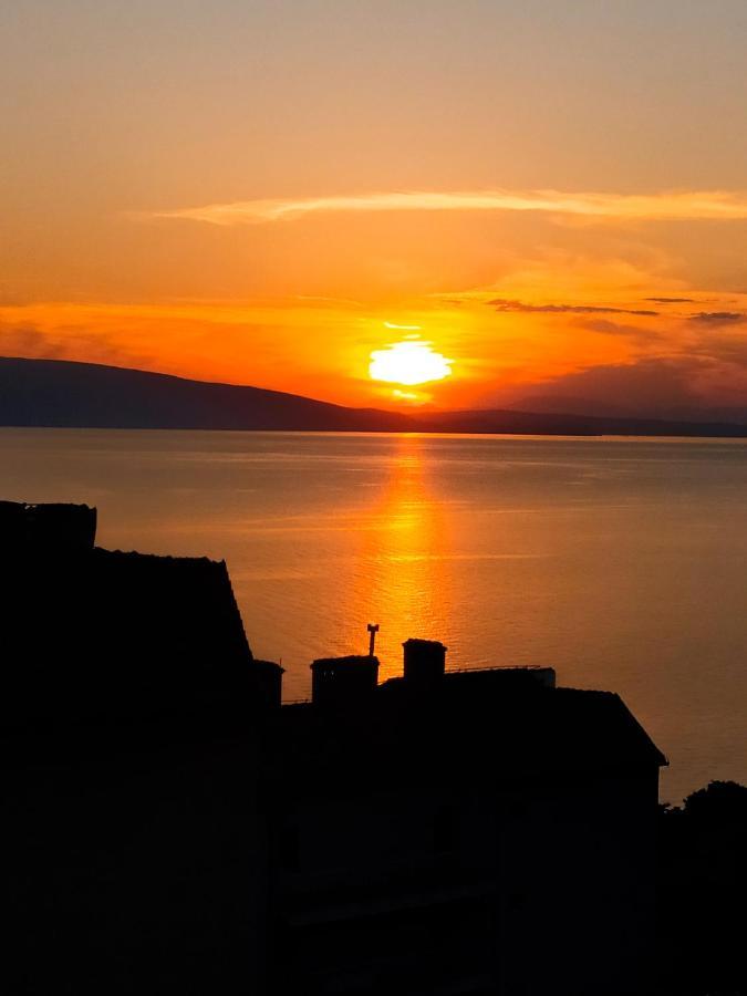 Novouredeni Stan S Balkonom I Pogledom Na More Senj  Εξωτερικό φωτογραφία