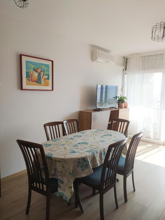 Novouredeni Stan S Balkonom I Pogledom Na More Senj  Εξωτερικό φωτογραφία