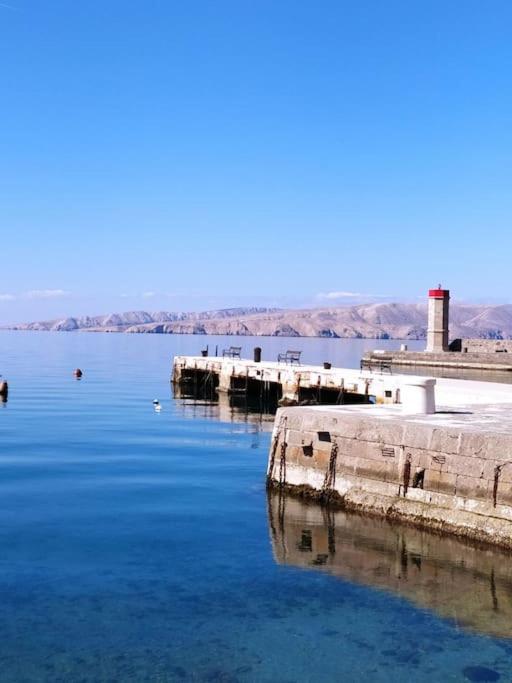 Novouredeni Stan S Balkonom I Pogledom Na More Senj  Εξωτερικό φωτογραφία